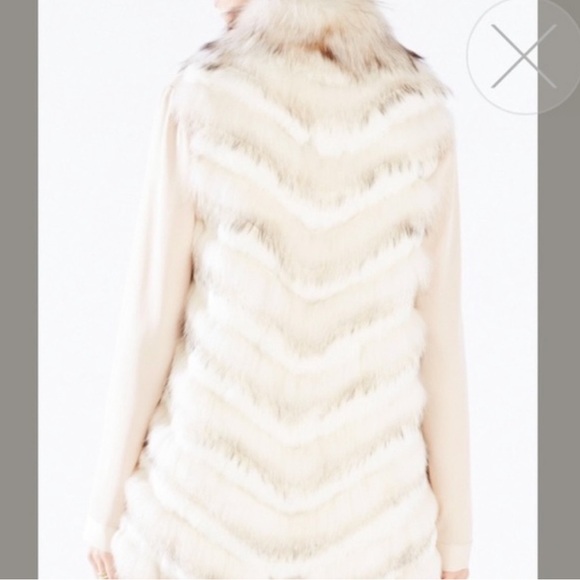 BCBG MAXAZRIA Darah Fur Vest in Cream~ Excellent Condition ~ Size XS
$277 - Picture 3 of 12